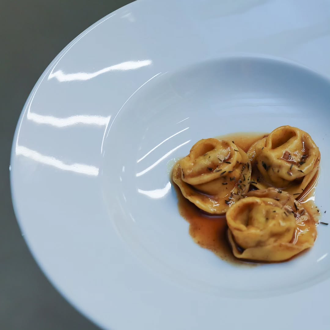 Ravioli al burro e fondo